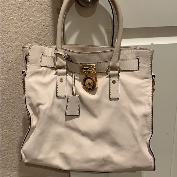 Michael Kors Handbags - Michael kors hamilton bag